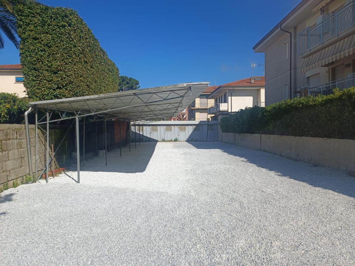 Le Palme 98 "Casa Vacanze" Lido di Camaiore Exteriér fotografie